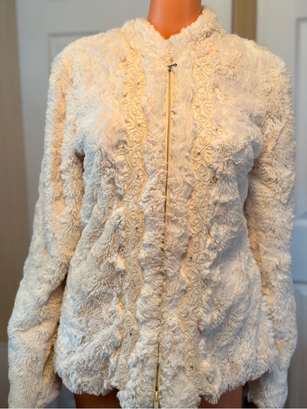 Joseph Ribkoff Faux Fur Embroidery & Rhinestones Jacket Size 10 - Picture 2 of 10